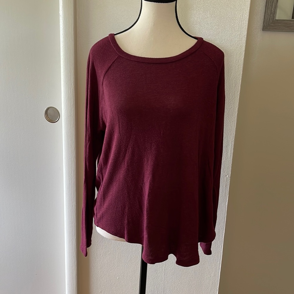American Eagle Outfitters Small Soft & Sexy Plus Pullover Sweater Bergundy